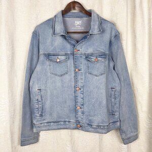 Mugsy Jeans men's Dean stretch denim jacket light blue wash button front trucker